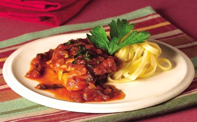 Pollo a la cazadora con tagliatelle